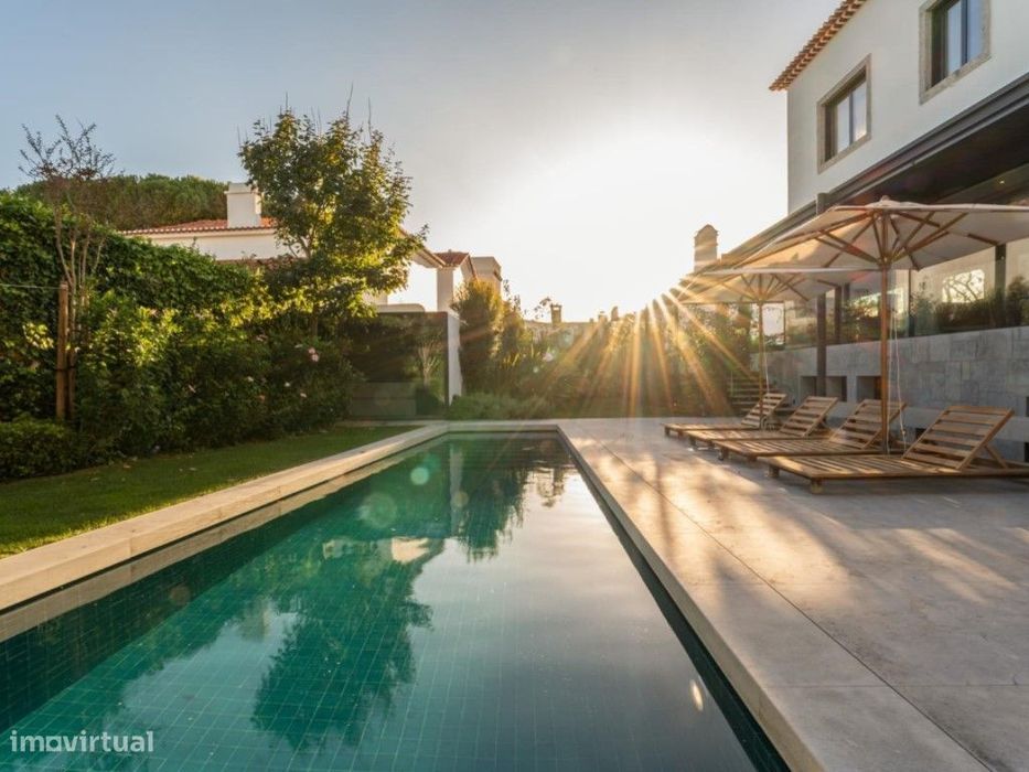 Moradia de charme T7, em Santo Amaro de Oeiras, com 420 m2