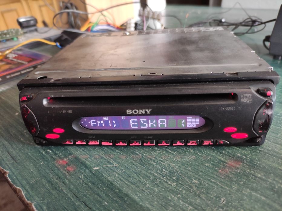 RADIO samochodowe CD Sony