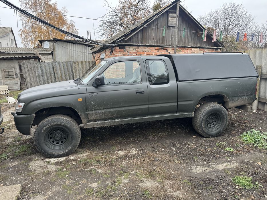 Продам Toyota Hilux дизель 3.0