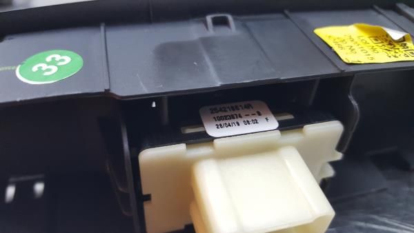 Comando / botão / interruptor vidros frente direito RENAULT Captur (J5