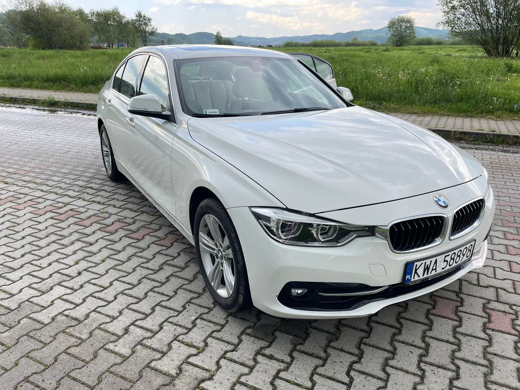 BMW Seria 3 BMW 330i xDrive Sport Line | HUD | CarPlay | LED | Szyberdach | Kamera