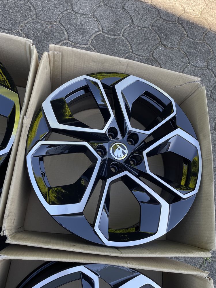 Felgi Skoda Octavia 4 Rs 19 cali idealne 5x112 superb 5e3