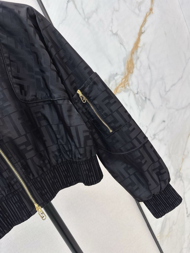 Куртка жіноча Fendi