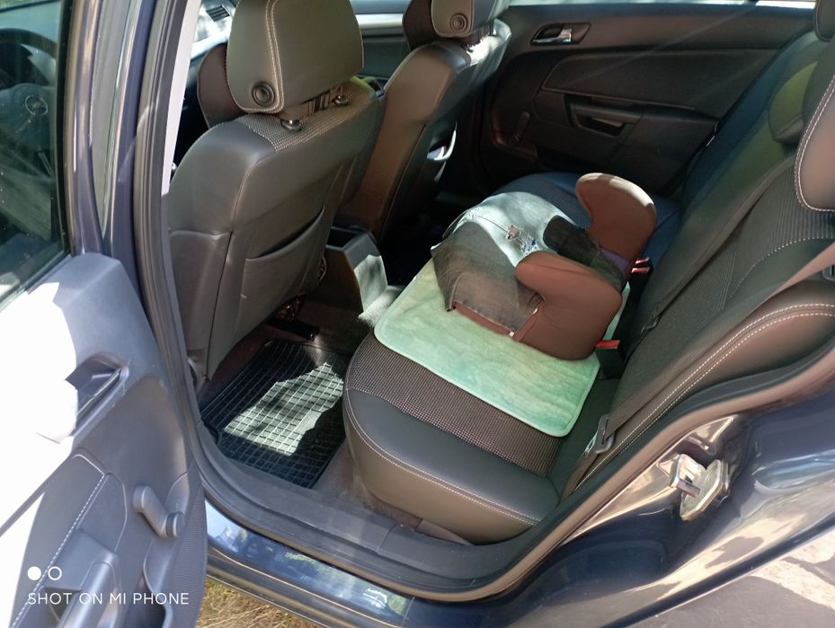 Автомобіль Opel Astra H