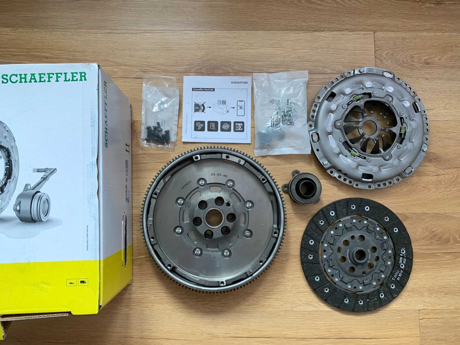 Комплект зчеплення з маховиком LUK PASSAT B6 CADDY GOLF V-VI 1,9TDI