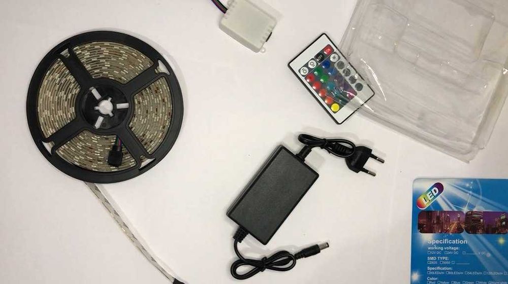Світлодіодна стрічка SMD 5050 RGB LED 5 м IP65 з пультом та б.ж USB.