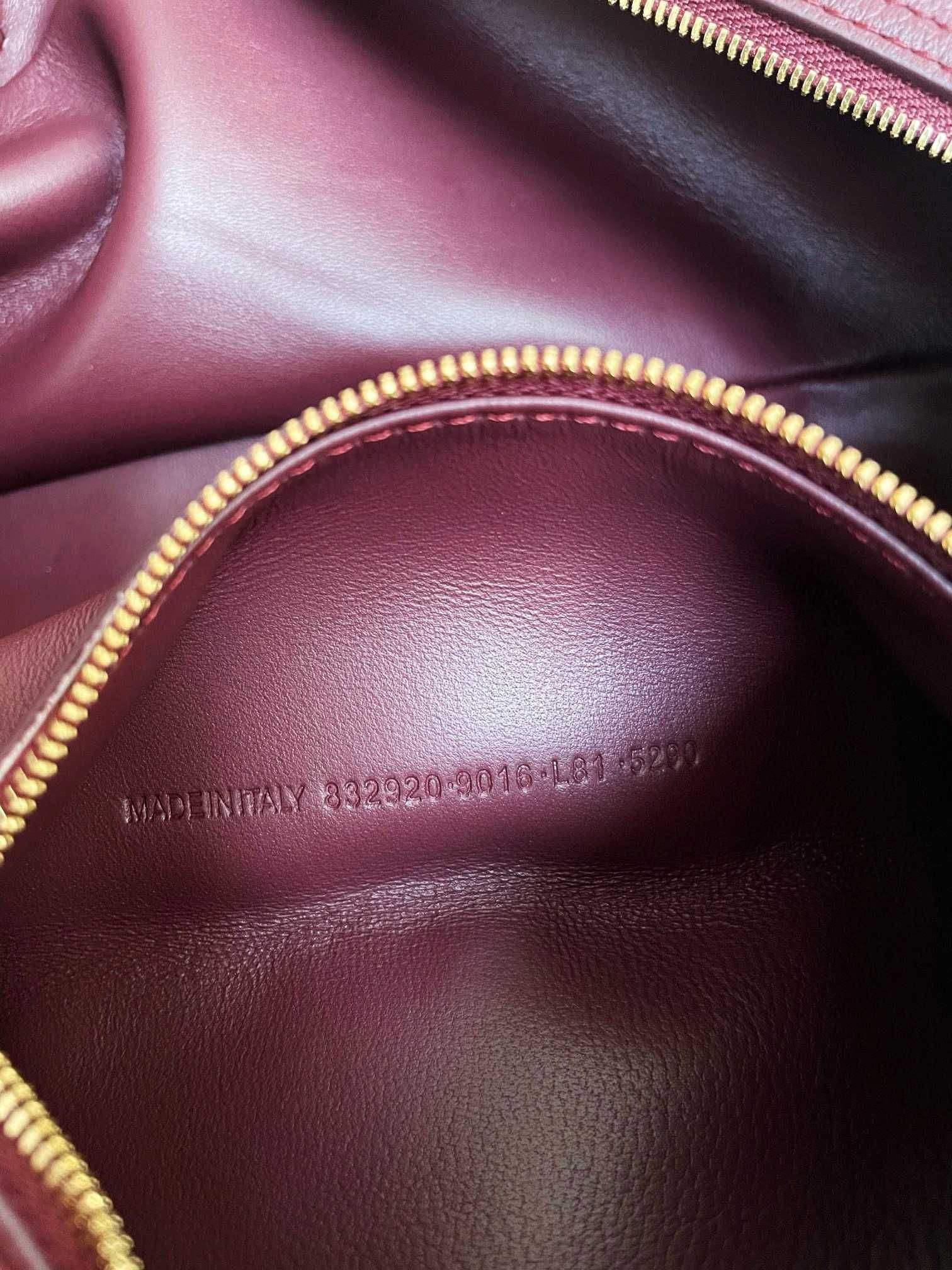 Сумка Balenciaga Carrie Bag Small Dark Burgundy сумка баленсиага керри