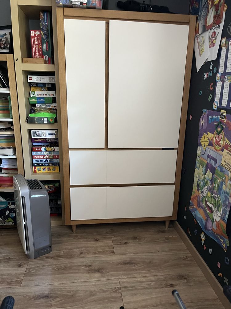 Komplet mebli do pokoju dziecka