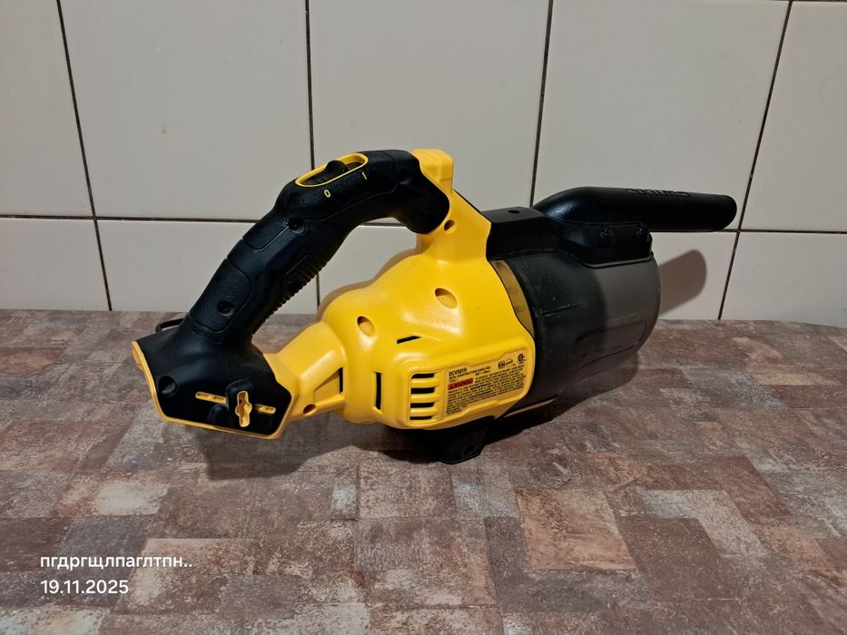 Пилосос акумуляторний Dewalt DCV 501