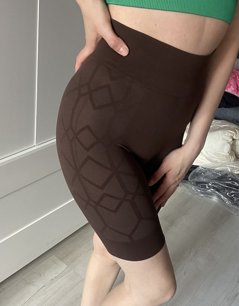 Legginsy damskie krótkie L