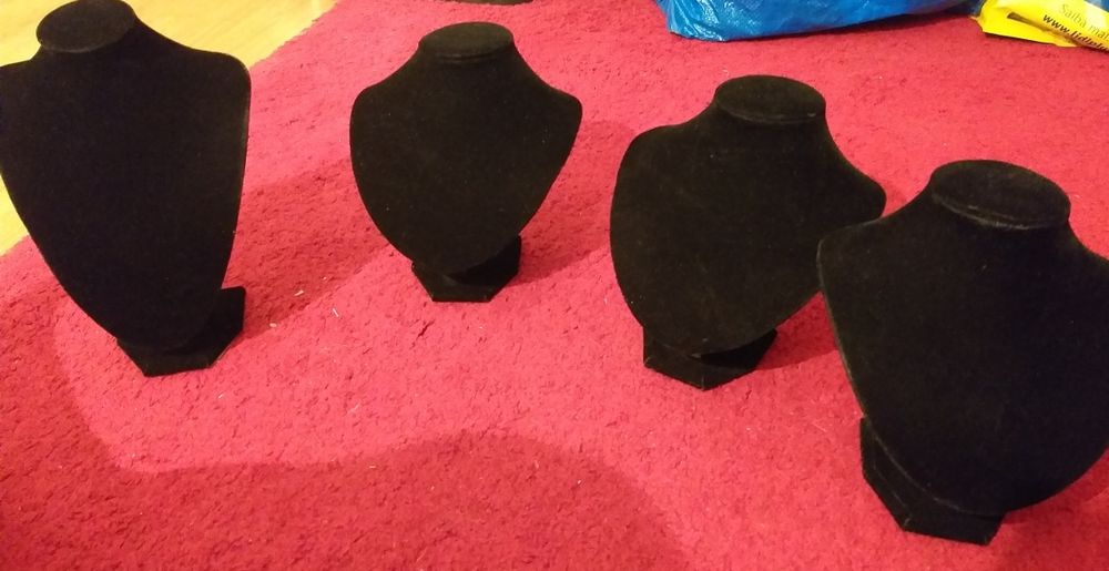 Busto para colares ou fios