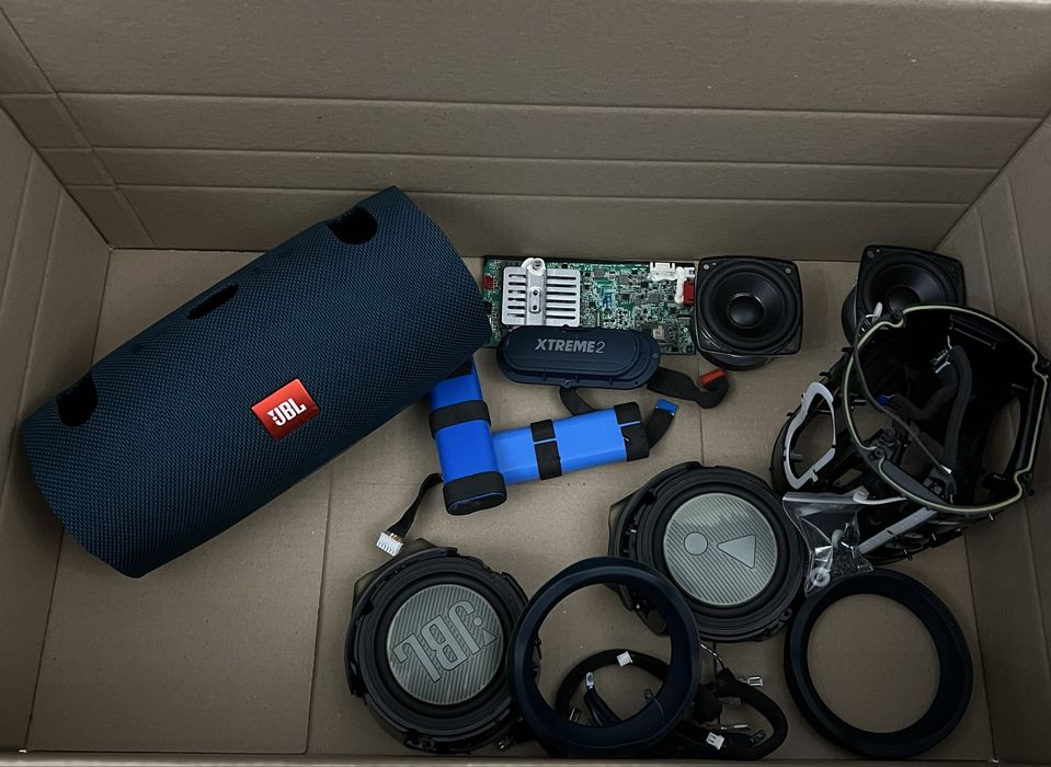 Запчастини на jbl xtreme 2