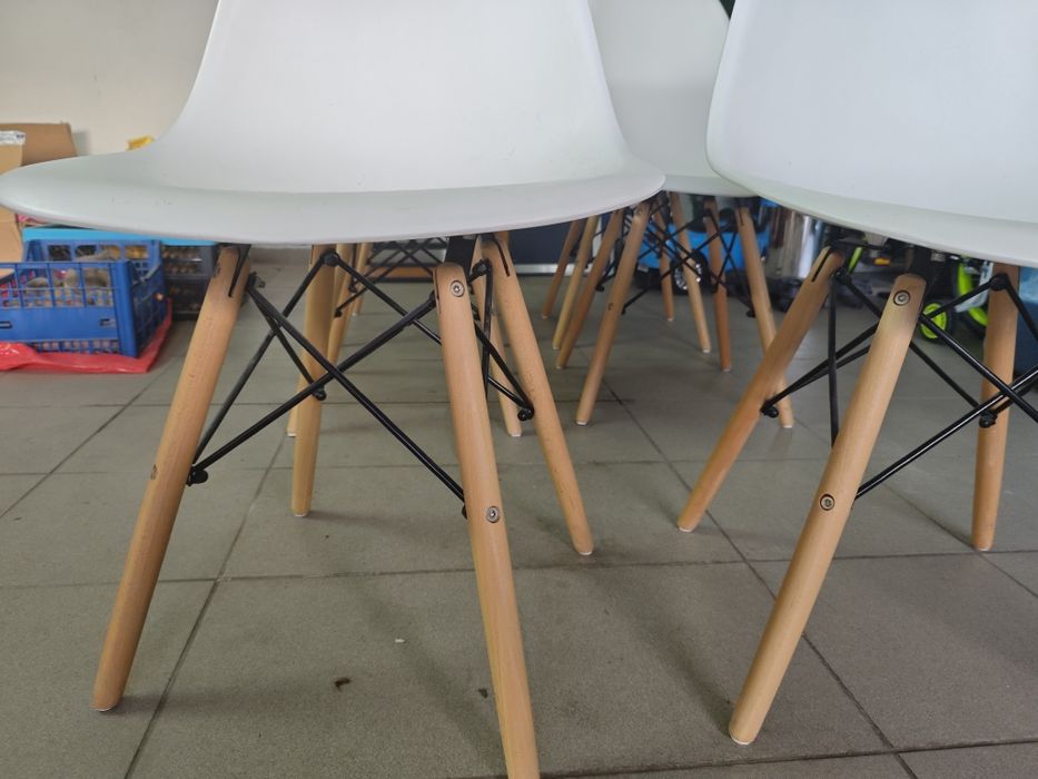 Krzesła plastikowe 6 sztuk