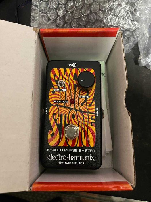 Vários pedais em excelente estado(Line 6, Boss, Fender, EHX, Mooer..)