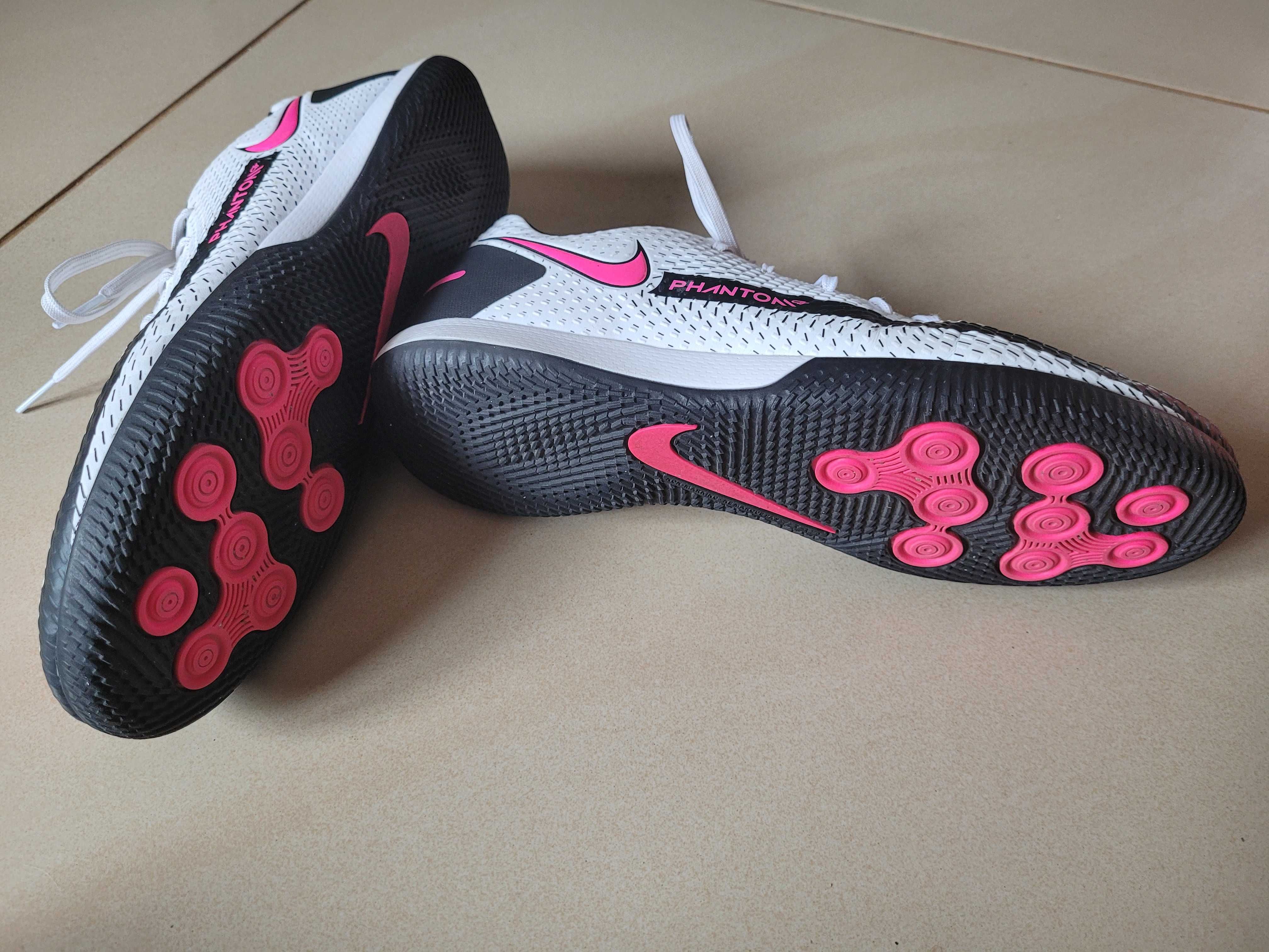 Damskie buty piłkarskie Nike Phantom GT Academy pasuje na rozm. 39