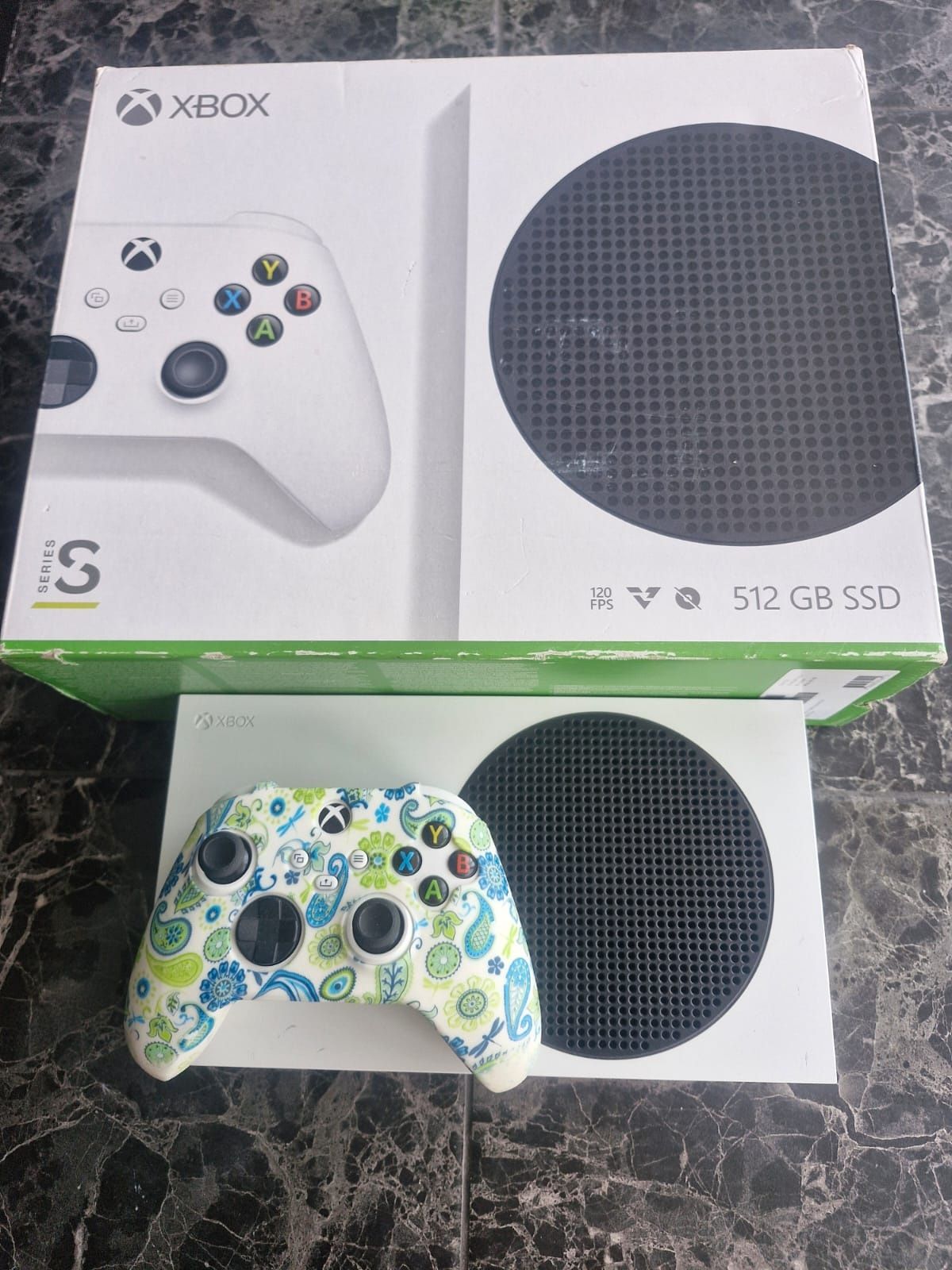Продам Xbox Series S
