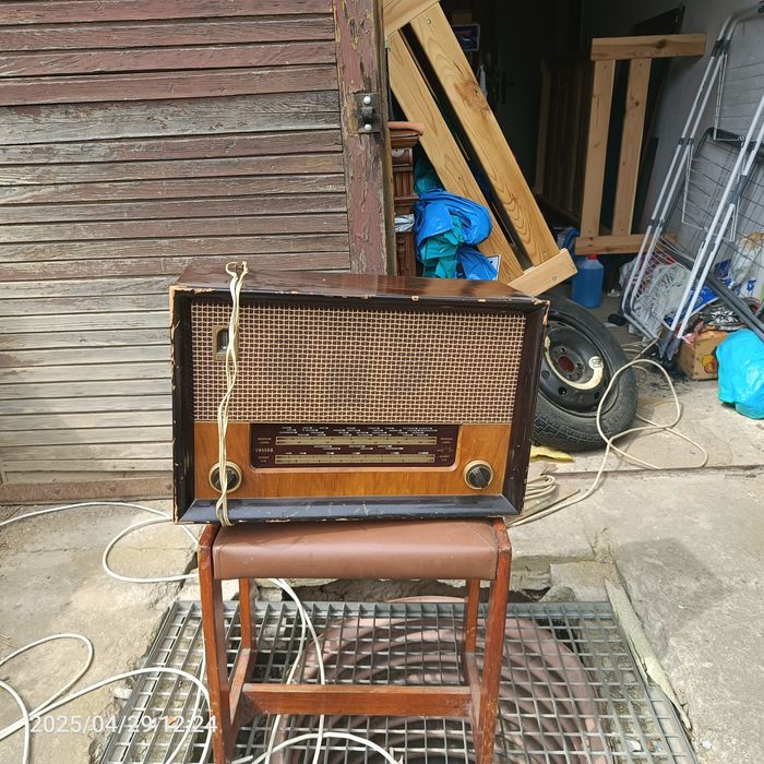 Niemieckie radio lampowe Nordmende ukf