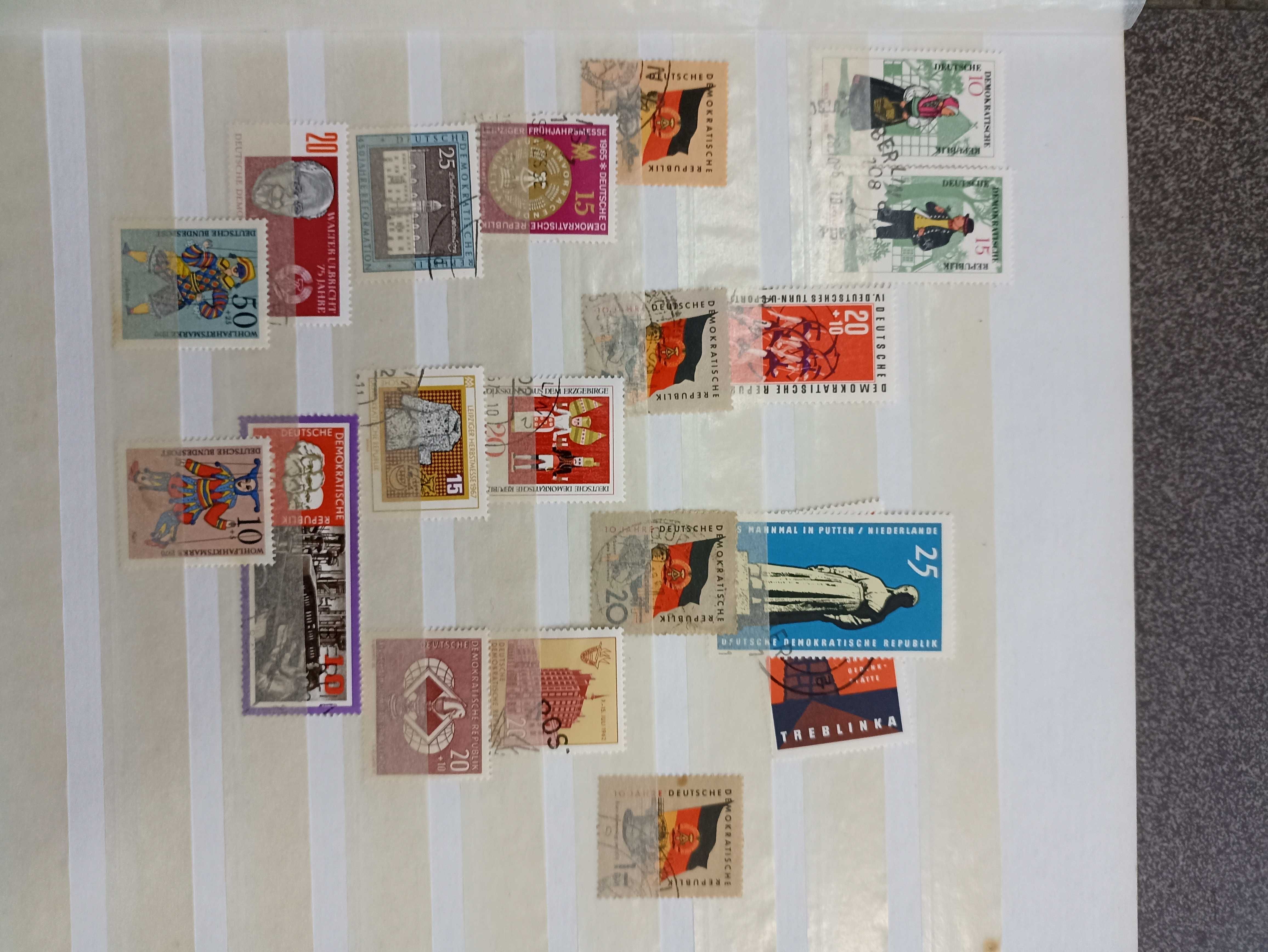 Kolekcja starych znaczków pocztowych. Cały klaser.