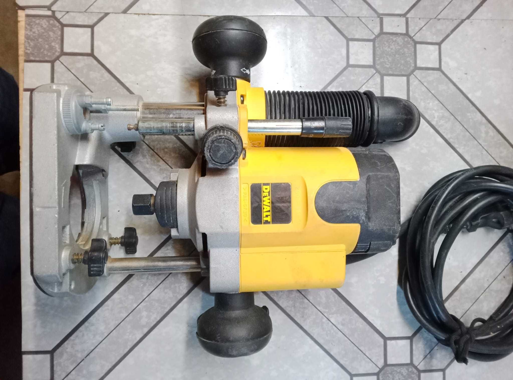 Tupia Dewalt DW621