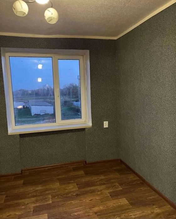 Продам квартиру в солоницевке (п.Пересечное)