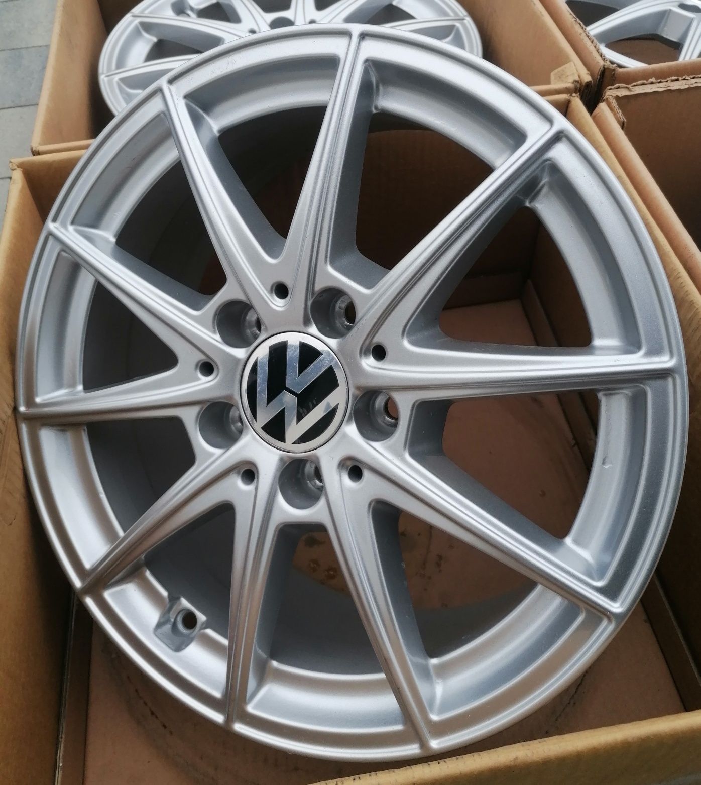 #M12 Alufelgi R16 5x112 VW T-Roc Touran Tiguan Passat Golf Jetta