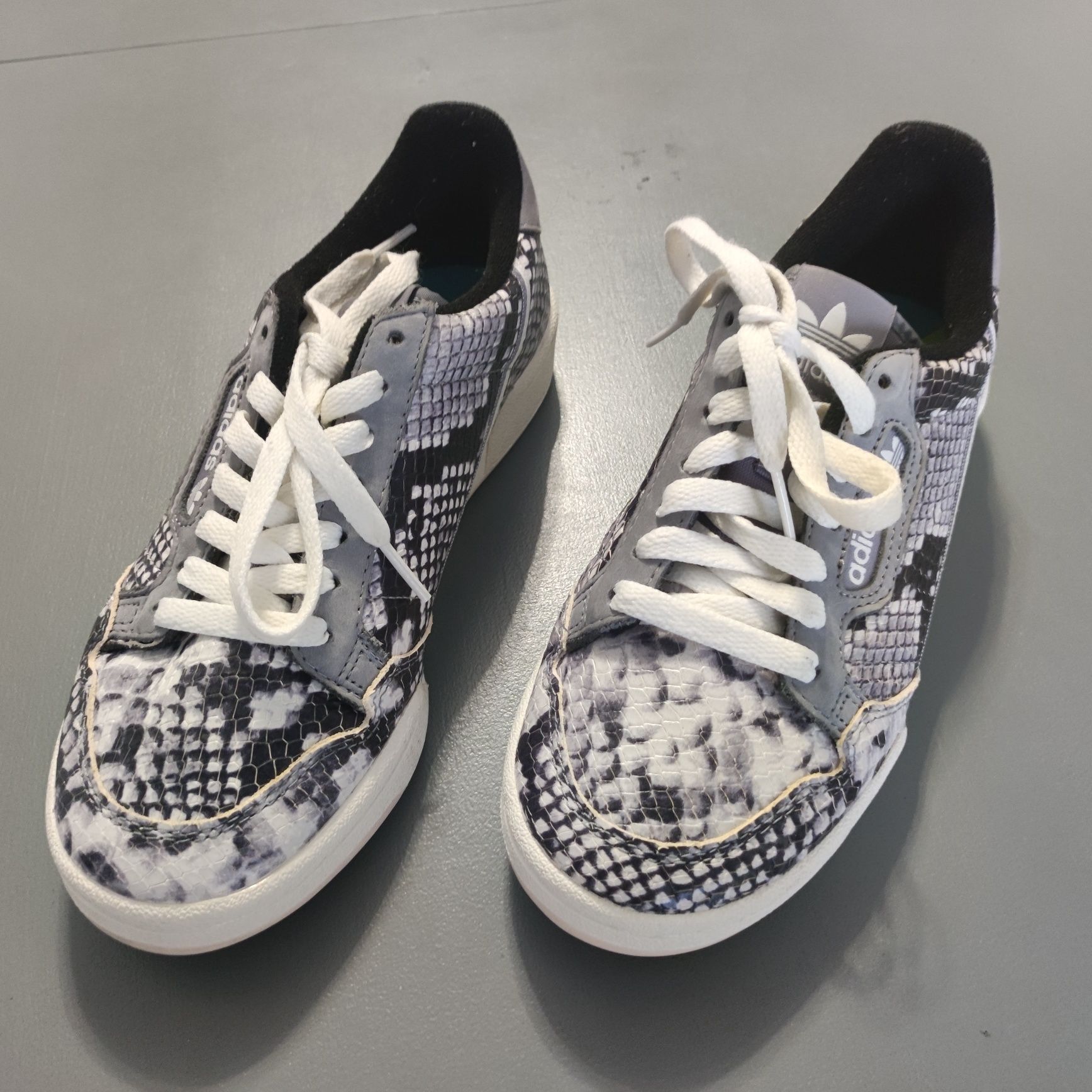Adidas Continental 37 1/3