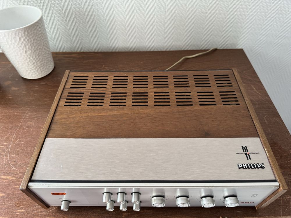 Wzmacniacz  Philips 22rh590