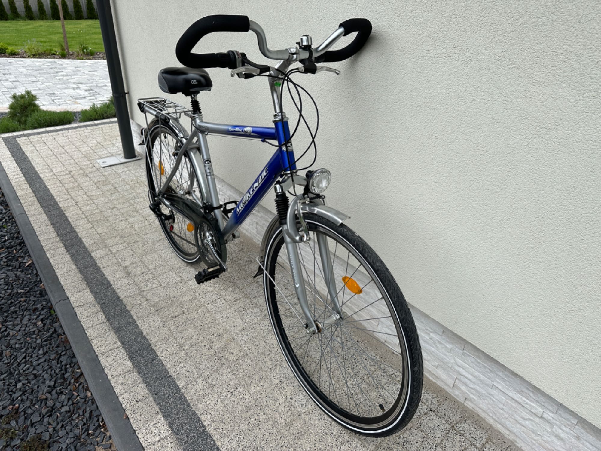 Rower MC KENZIE - Trekking, koła 28, aluminiowy, 2x amortyzacja