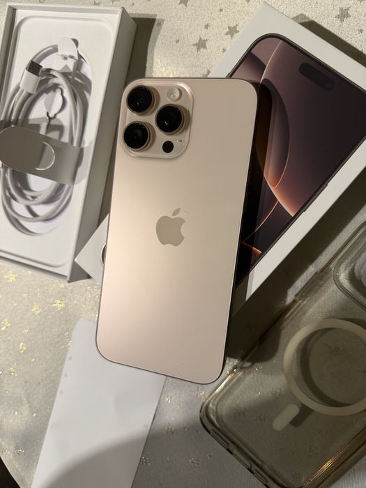 Apple iPhone 16 Pro Max złoty