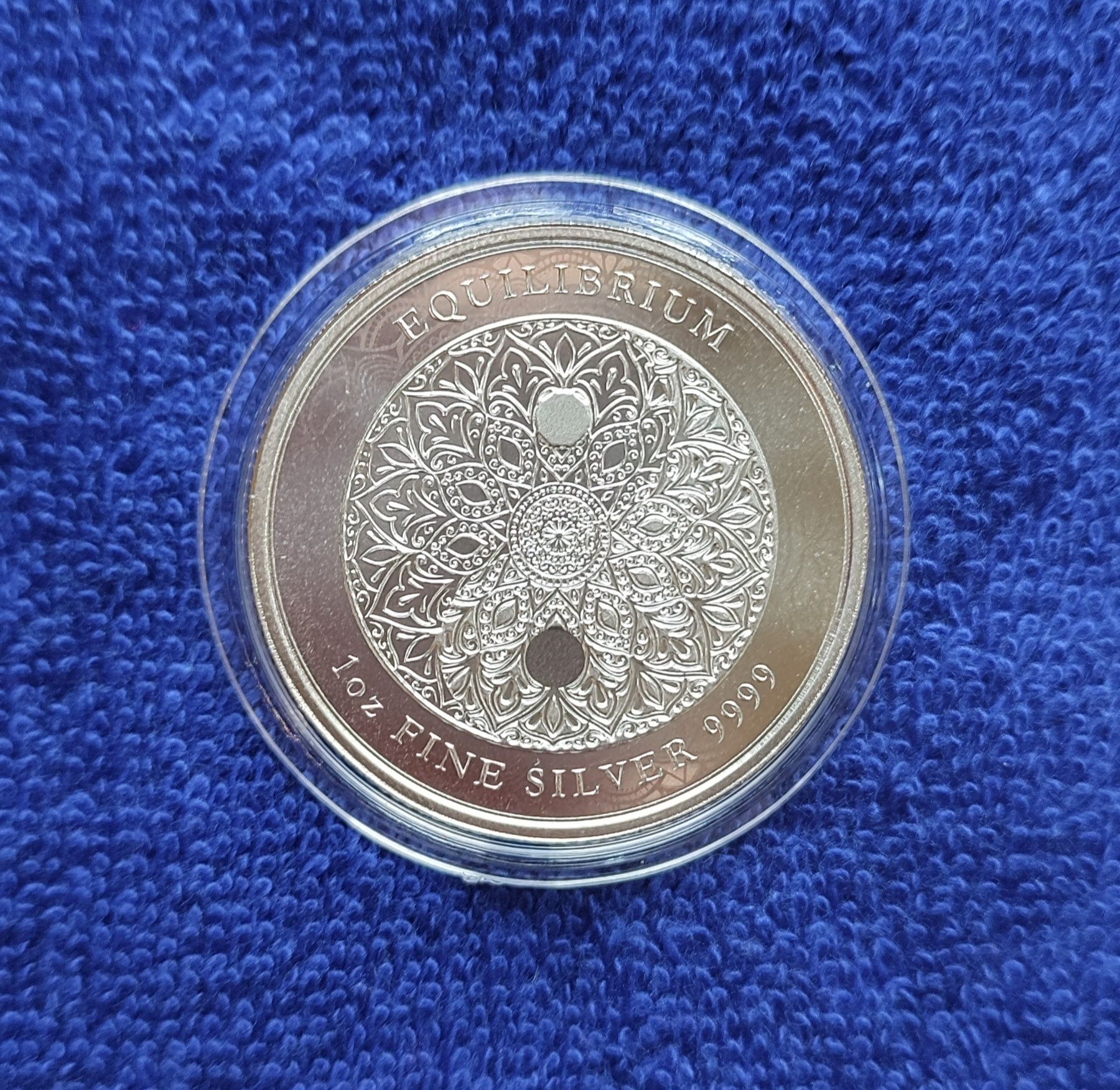 Серебряная монета Эквилибриум 2023 год