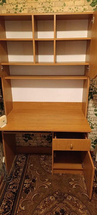 Продам компютерний стіл