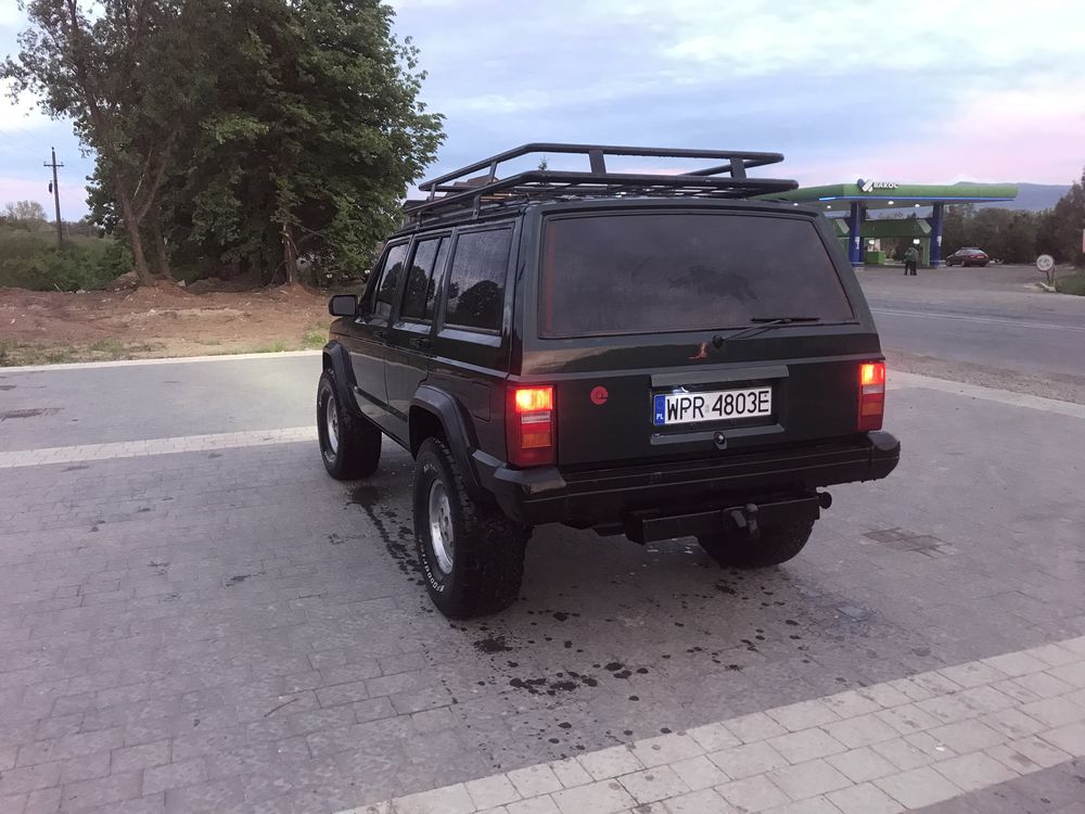 Jeep cherokee xj 2.5 газ/бензин