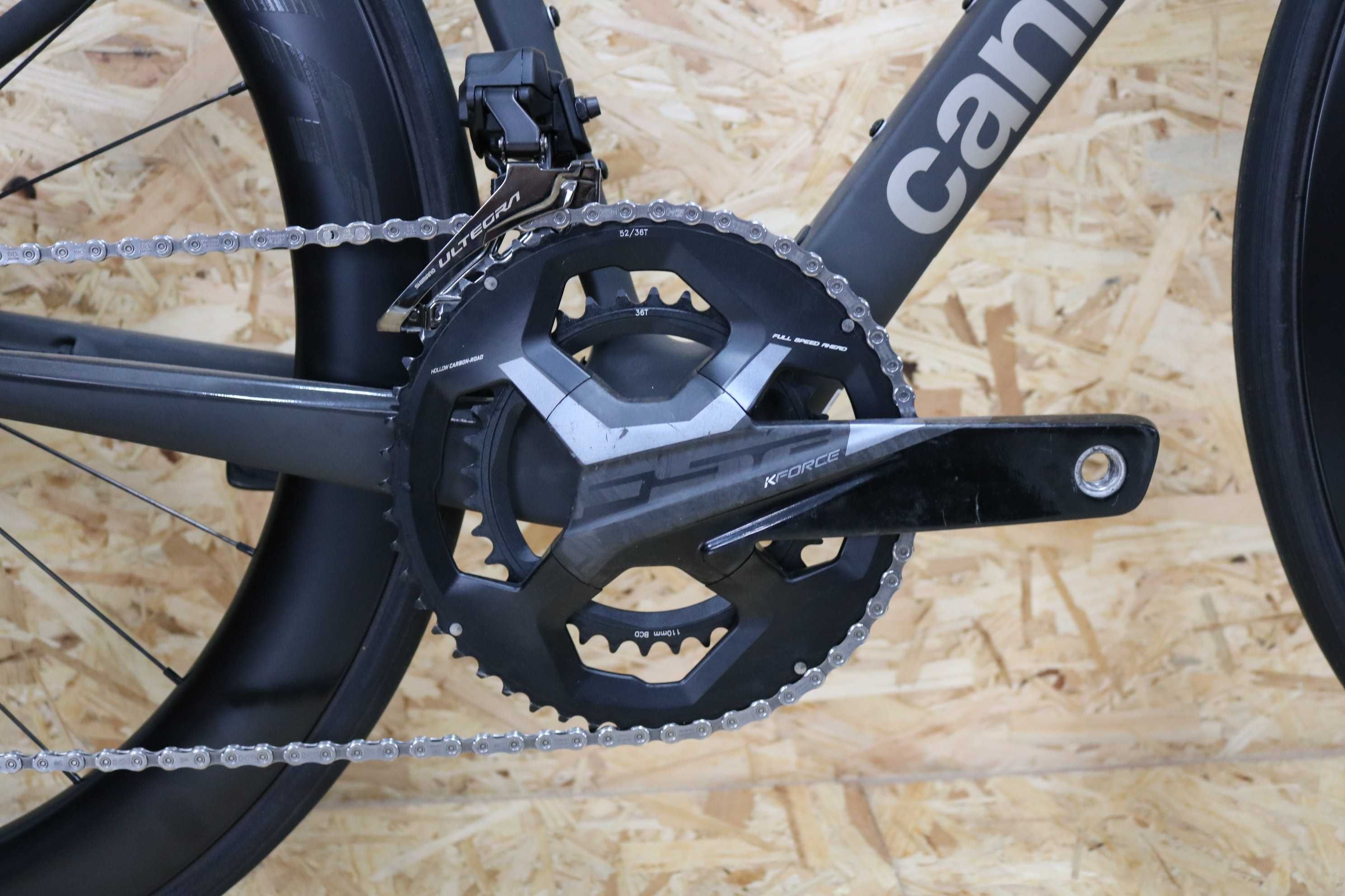 Bicicleta topo de gama Cannondale SuperSix EVO Hi-Mod NOVA