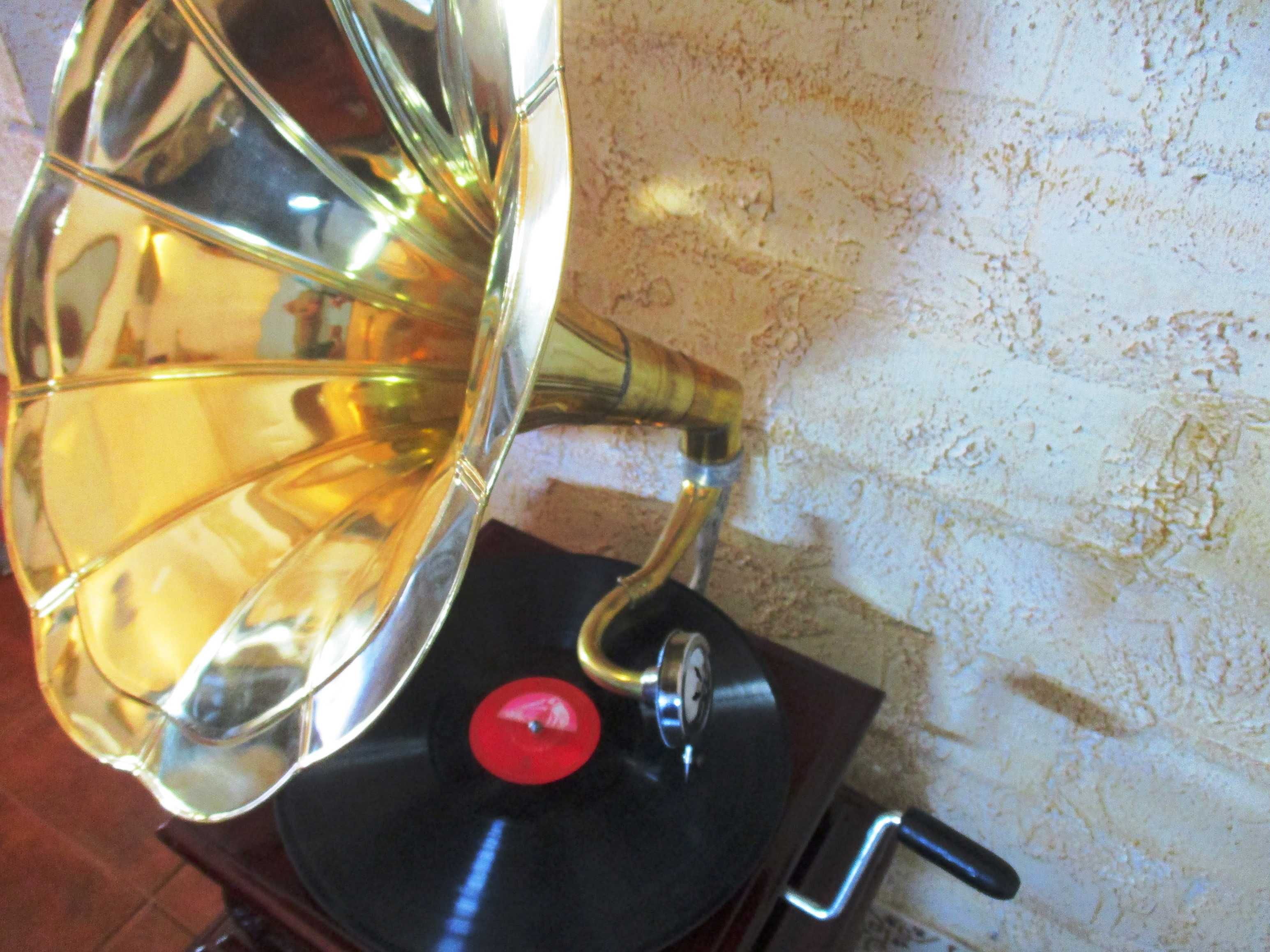 Grafonola antiga gramophone