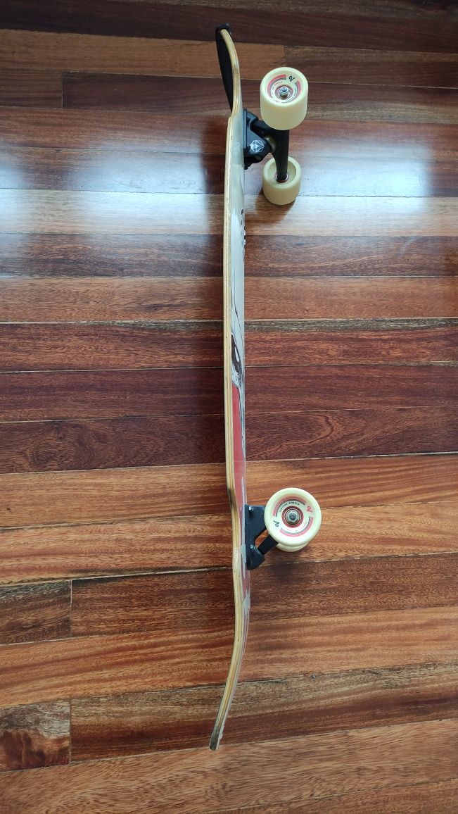 Skate longboard bom estado