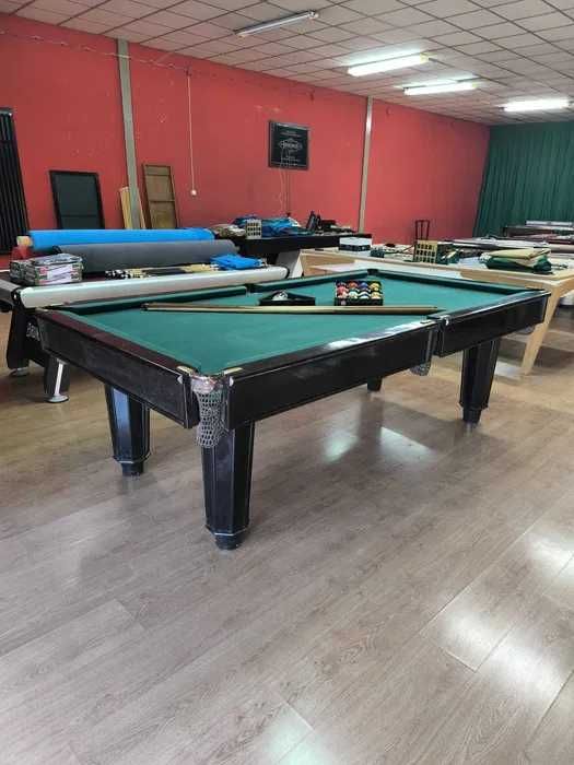 Mesa de snooker usada c/pano e acessórios novos
