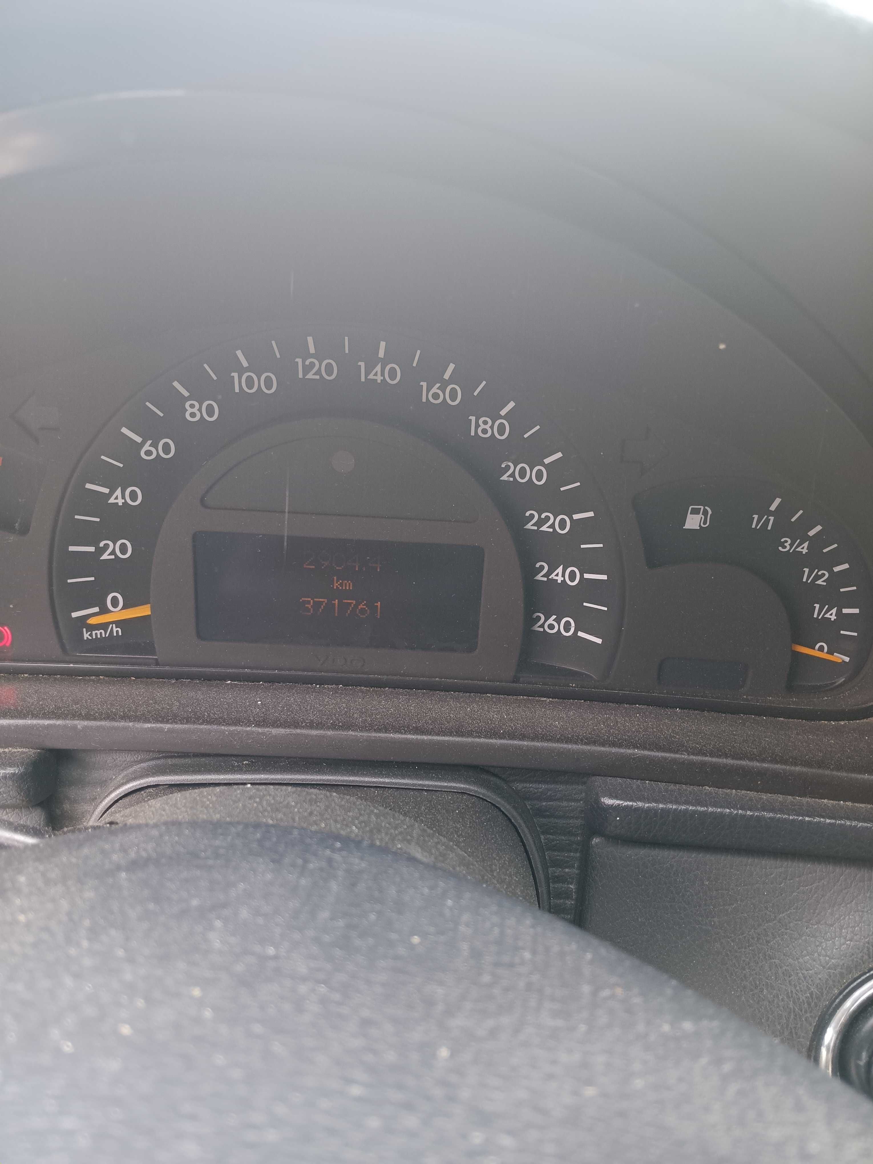 Mercedes benz 220 CDI