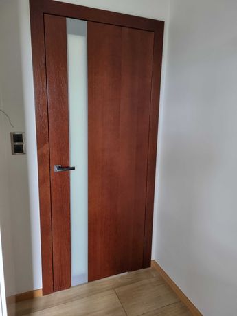 Drzwi wewnętrzne 90cm, bezprzylgowe, dębowe z przeszkleniem