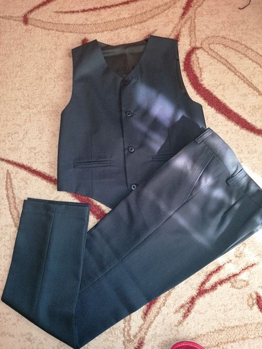 Spodnie garniturowe z kamizelka, rozmiar 140