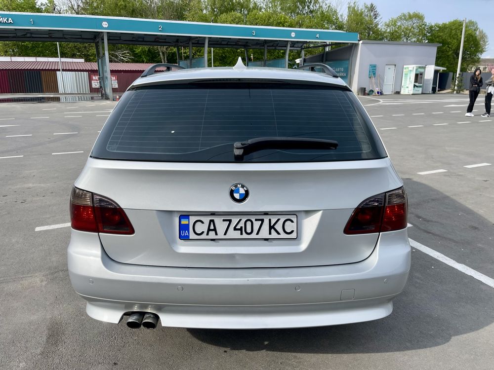 Авто BMW e61 2005