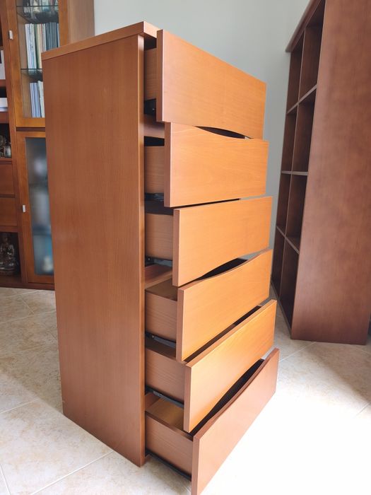 Camiseiro em Cerejeira com 6 Gavetas