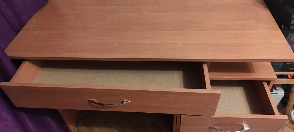 Продам письмовий стіл