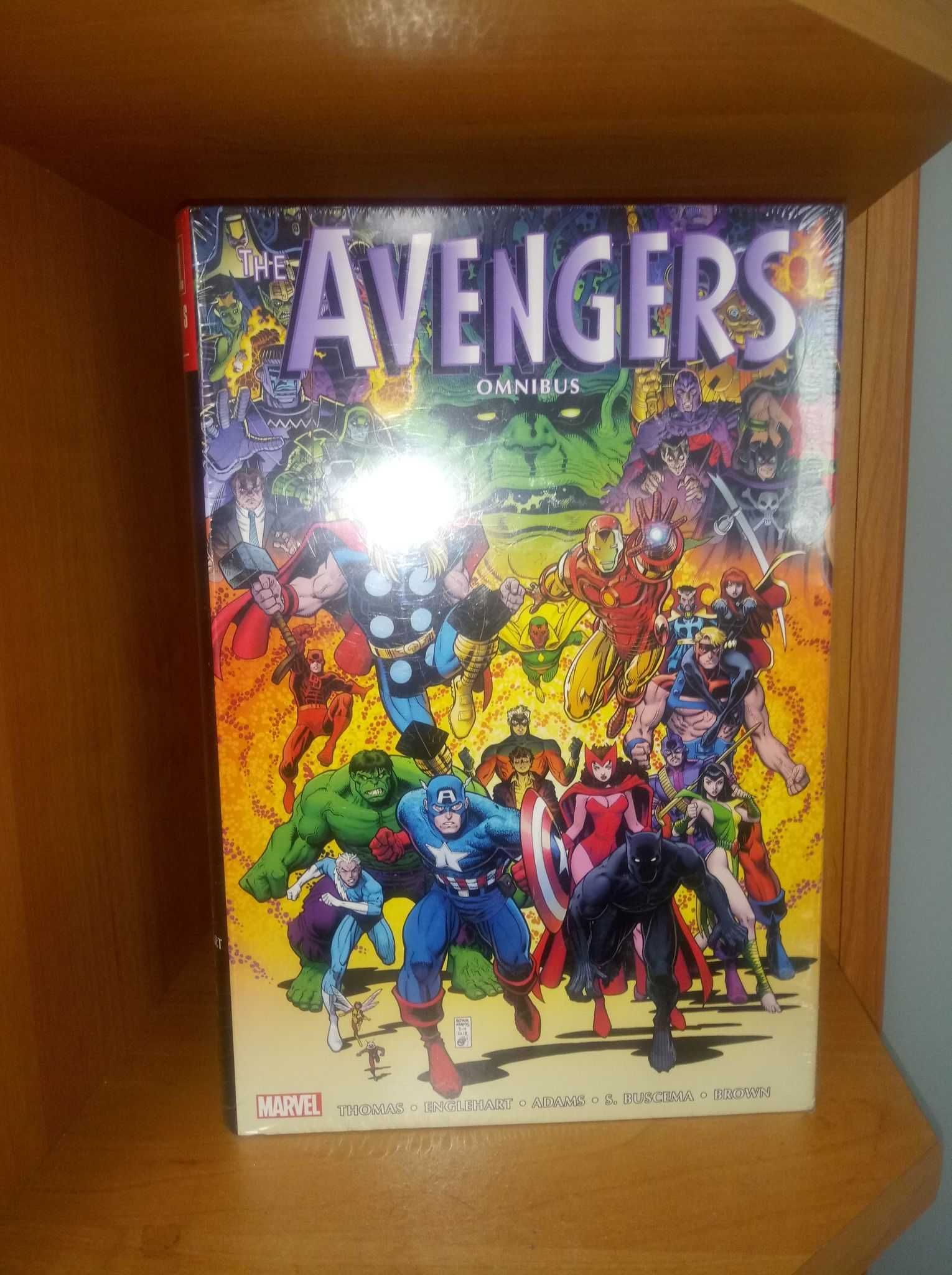 Avengers vol. 4 Omnibus - OOP, folia