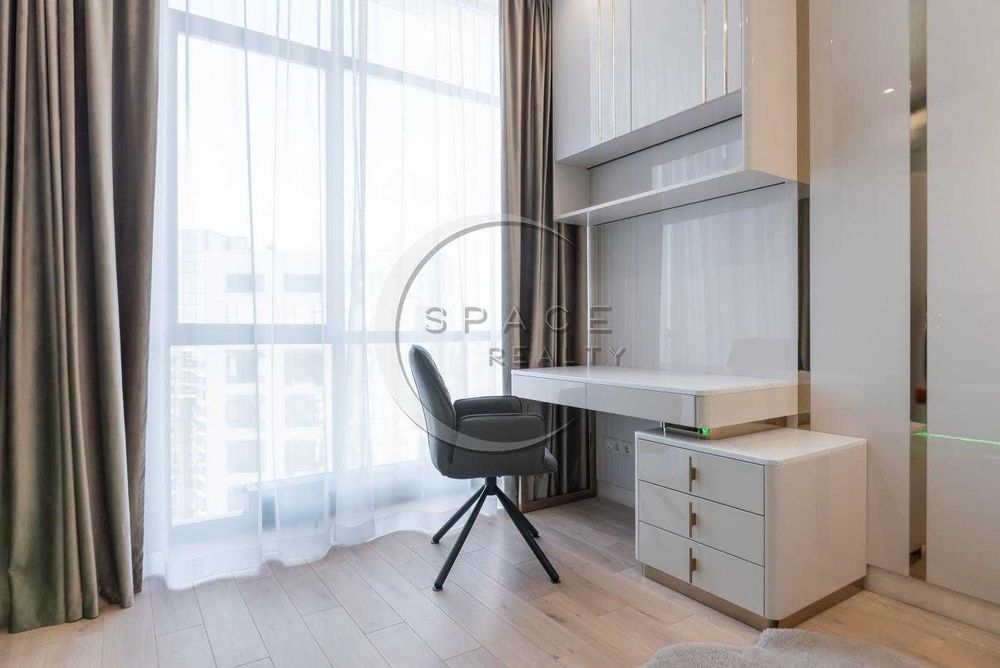 Продаж ексклюзивного дизайнерського пентхаусу в ЖК Park Avenue VIP.