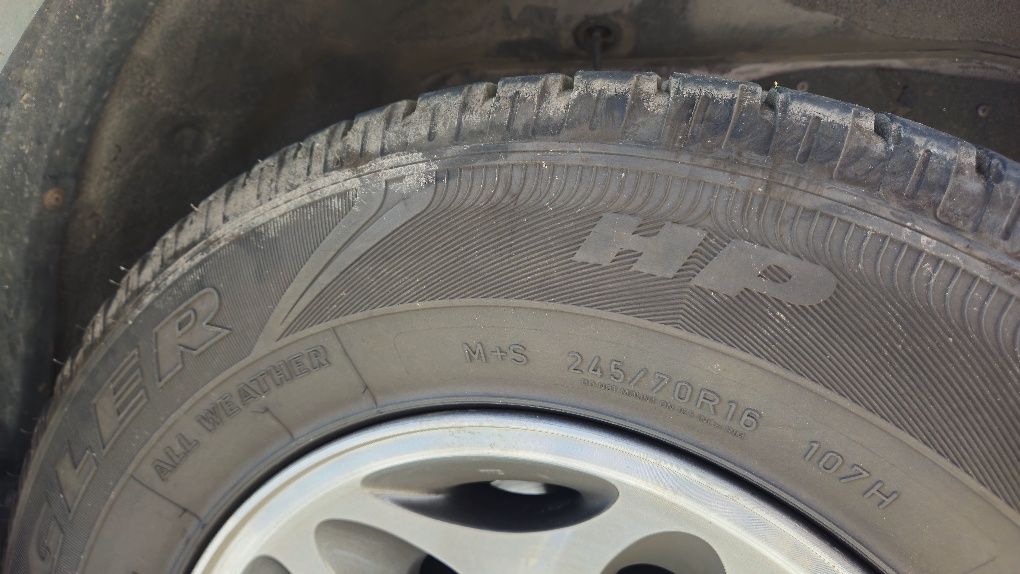 5 pneus Goodyear wrangler HP 245/70 R16