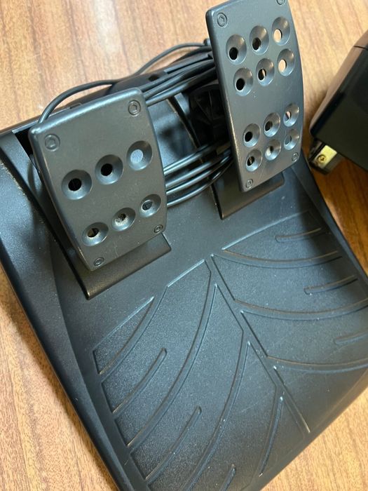 Volante logitech driving force pro