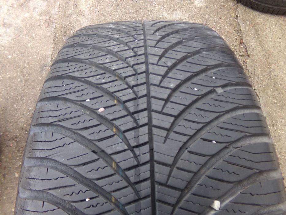 225/50/17   GOODYEAR VECTOR 4 SEASONS -  6,5mm - 1SZT - Tanio