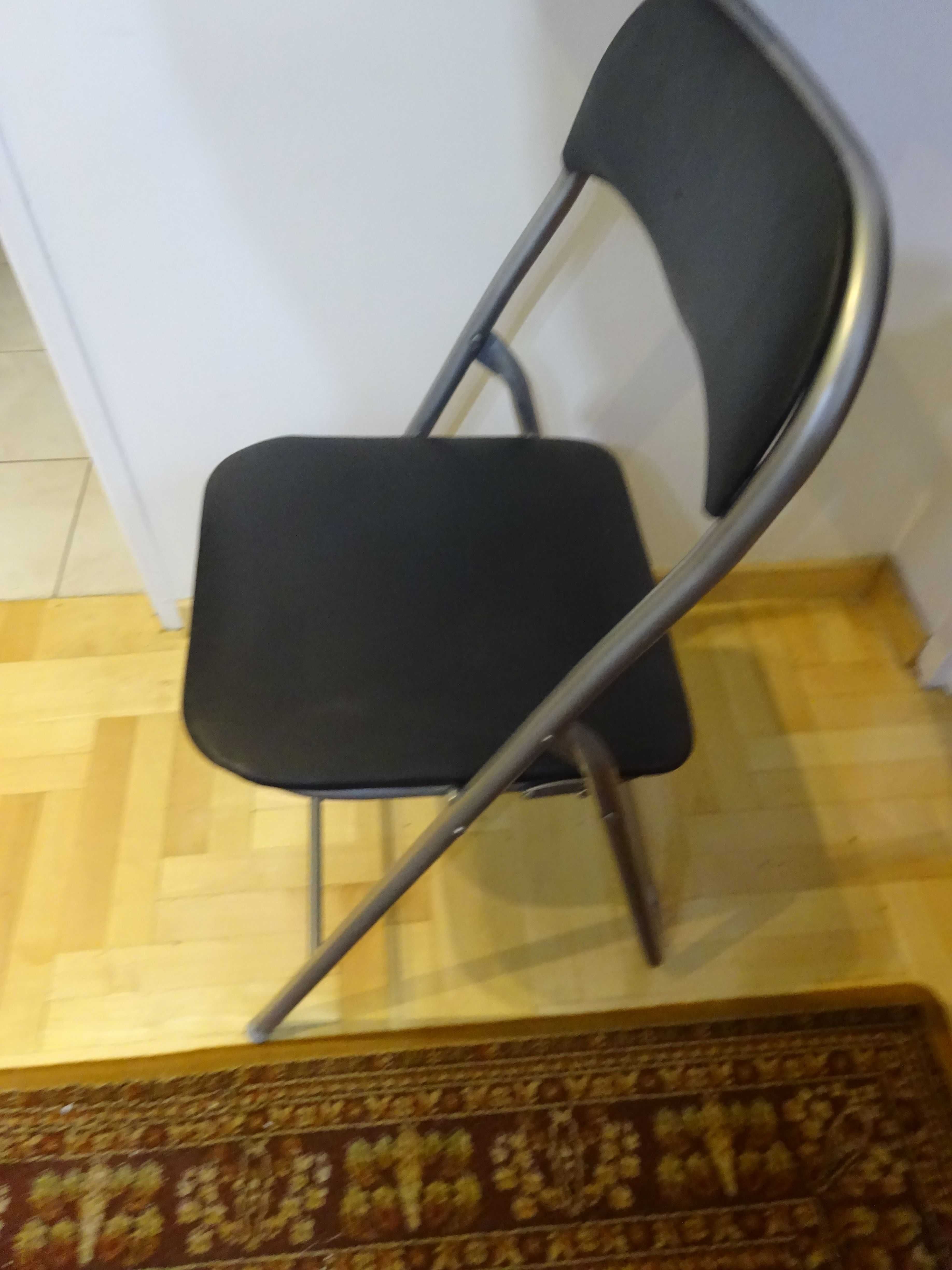 metalowe krzesło składane