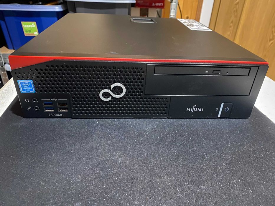 Komputer SFF Desktop Fujitsu D756 – i5 7gen, 16GB RAM, SSD