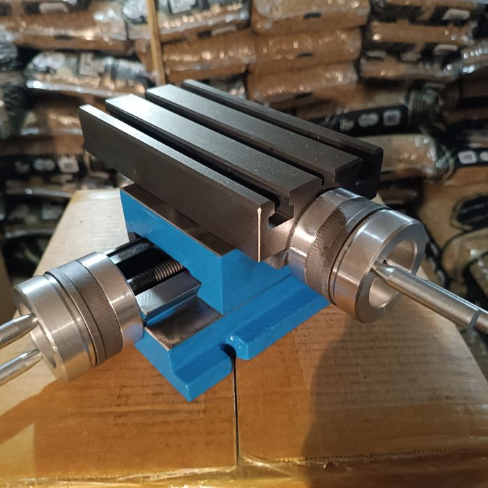 Stół krzyżowy ręczny żeliwny z rowkami teowymi do wiertarki frezarki